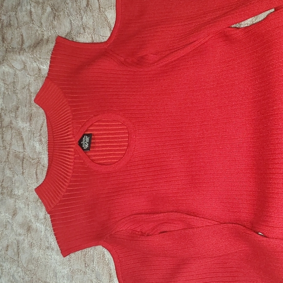 Dress - Picture 3 of 4